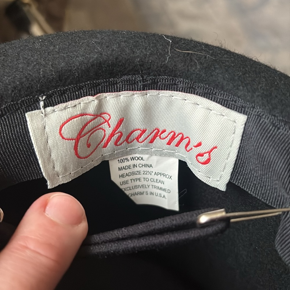 Charm's hat - Picture 6 of 6